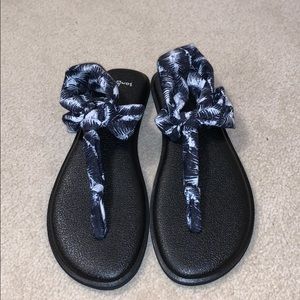 Sanuk sandals
